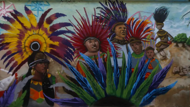 Dos Visiones un Mismo Espacio / Murales Hércules